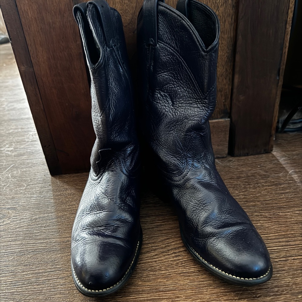 Laredo dark purple leather boots